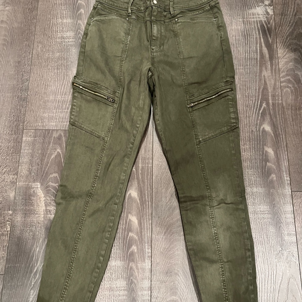 New WHBM skinny jeans in Forever Olive